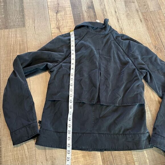 Lululemon Black Soft Summer Jacket
Size 6 - Picture 4 of 6